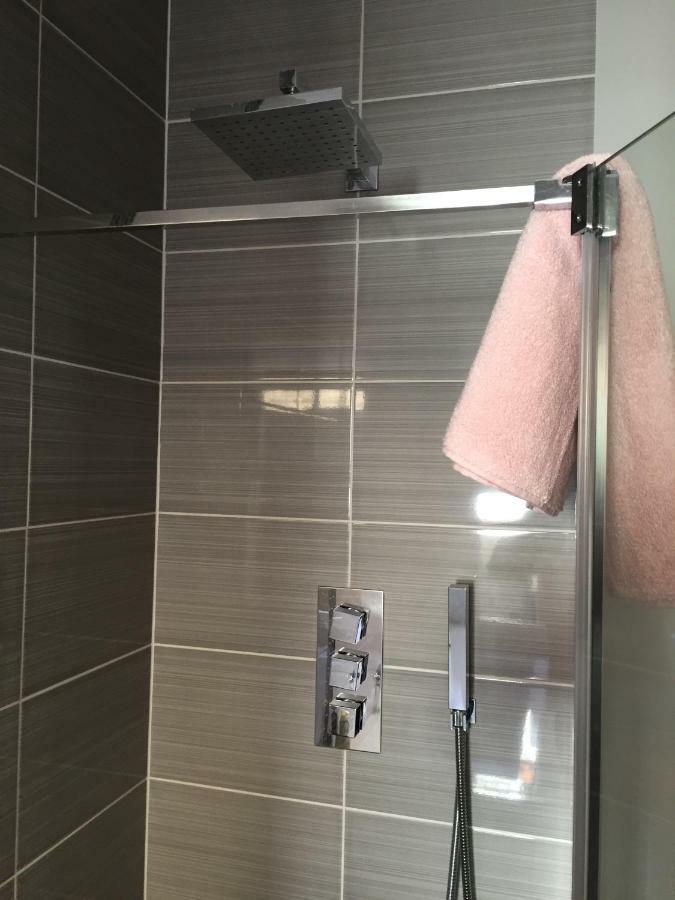 Stunning 2 Bed Flat Shepherds Bush Leilighet London Eksteriør bilde